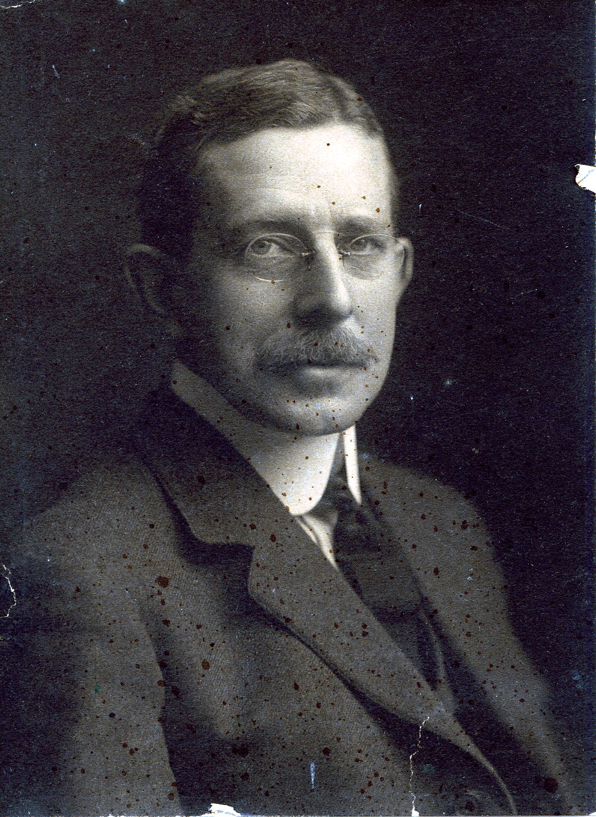 Member portrait of H. Montague Vickers